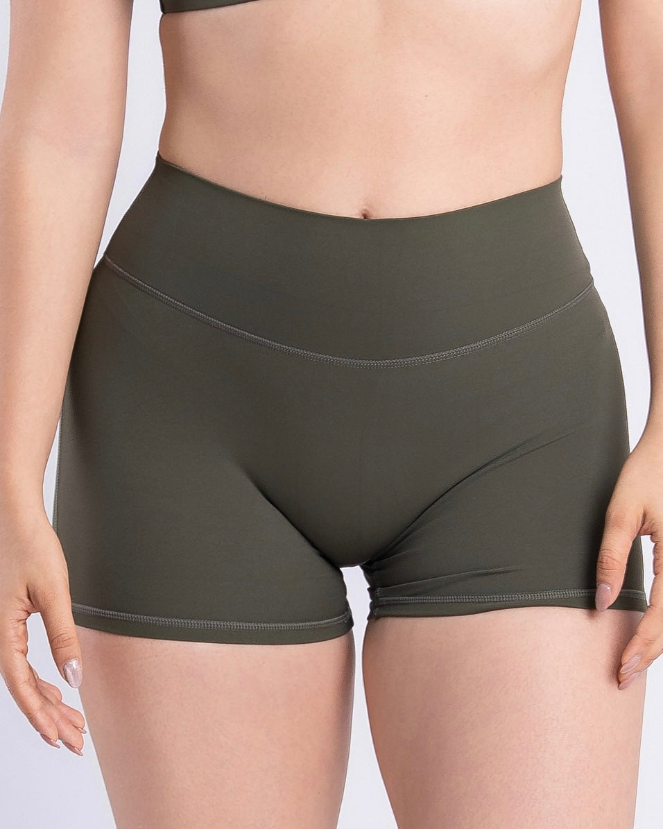 SHORT MILITARY GREEN