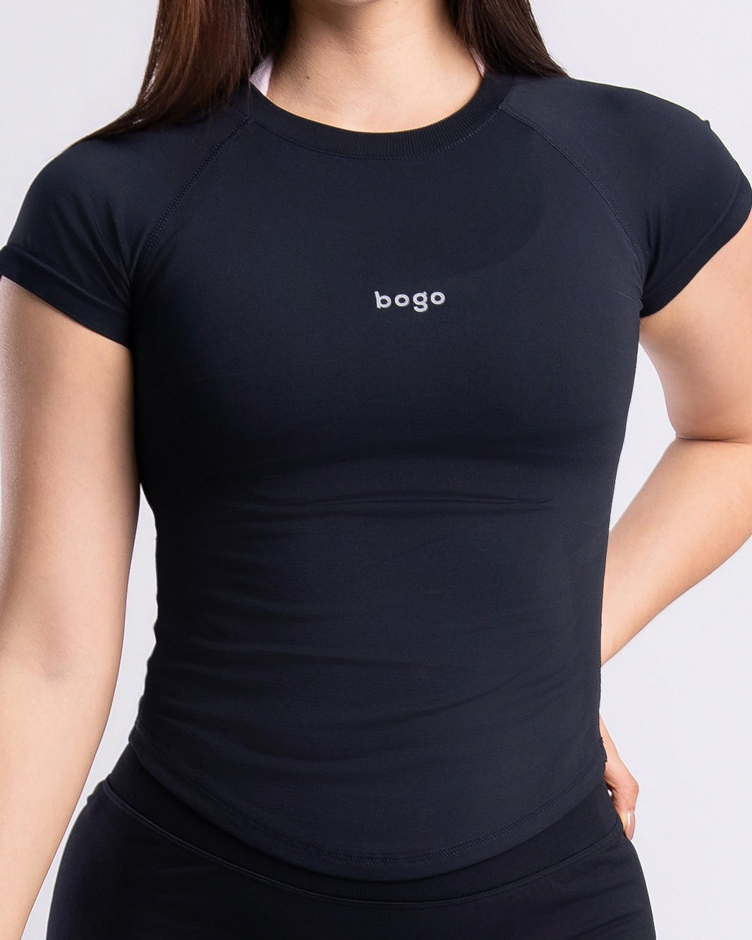 FITTED T-SHIRT