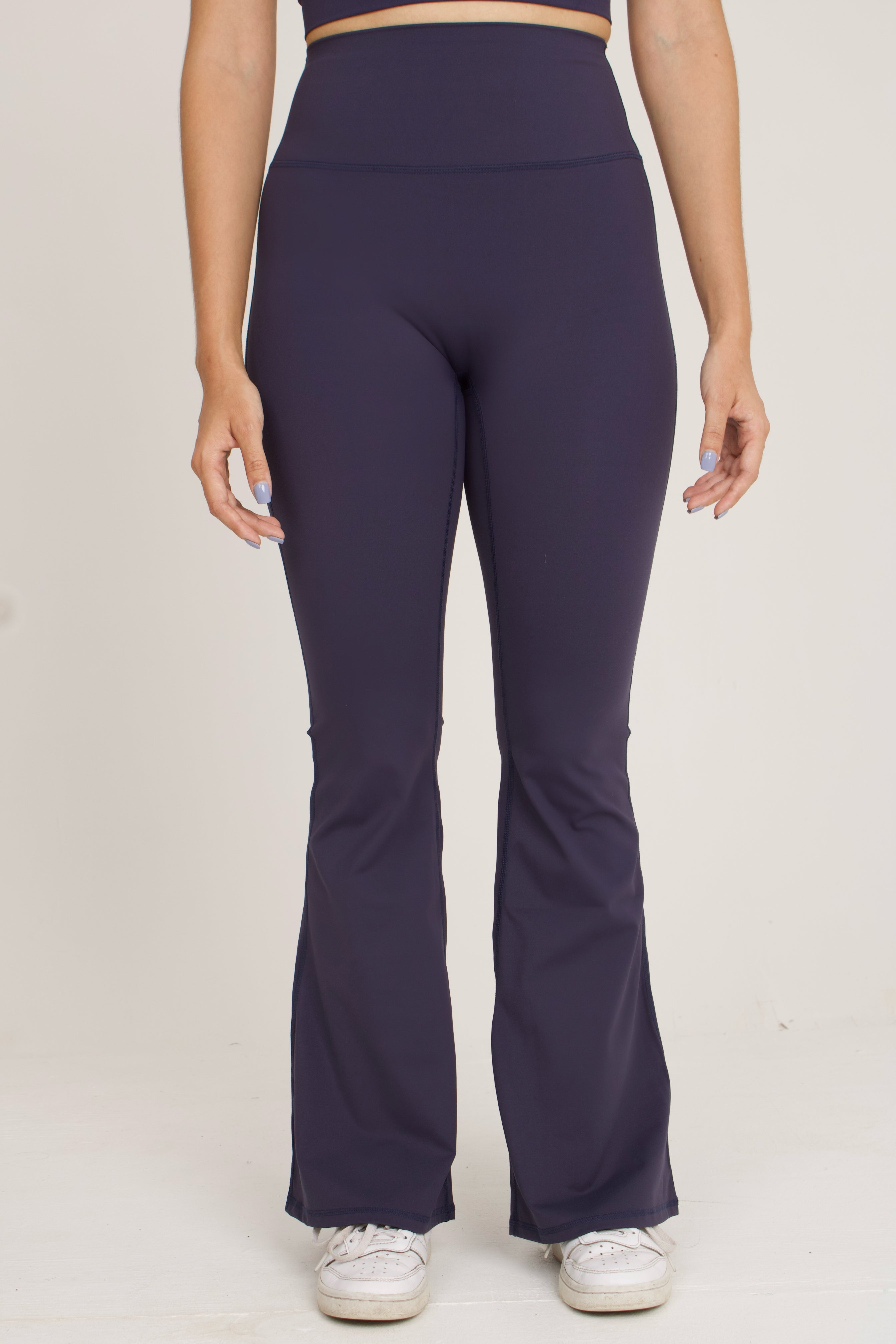 NAVY FLARED LEGGING