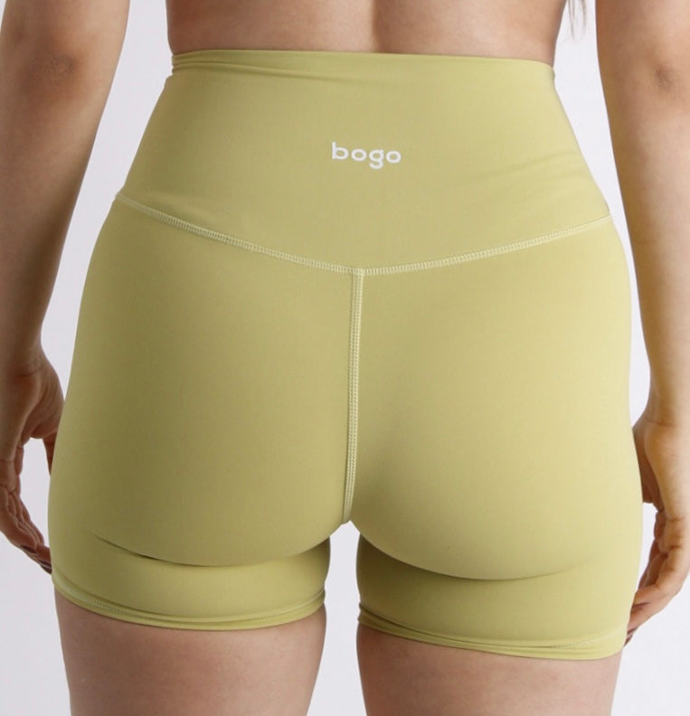 BASIC LIGHT GREEN
