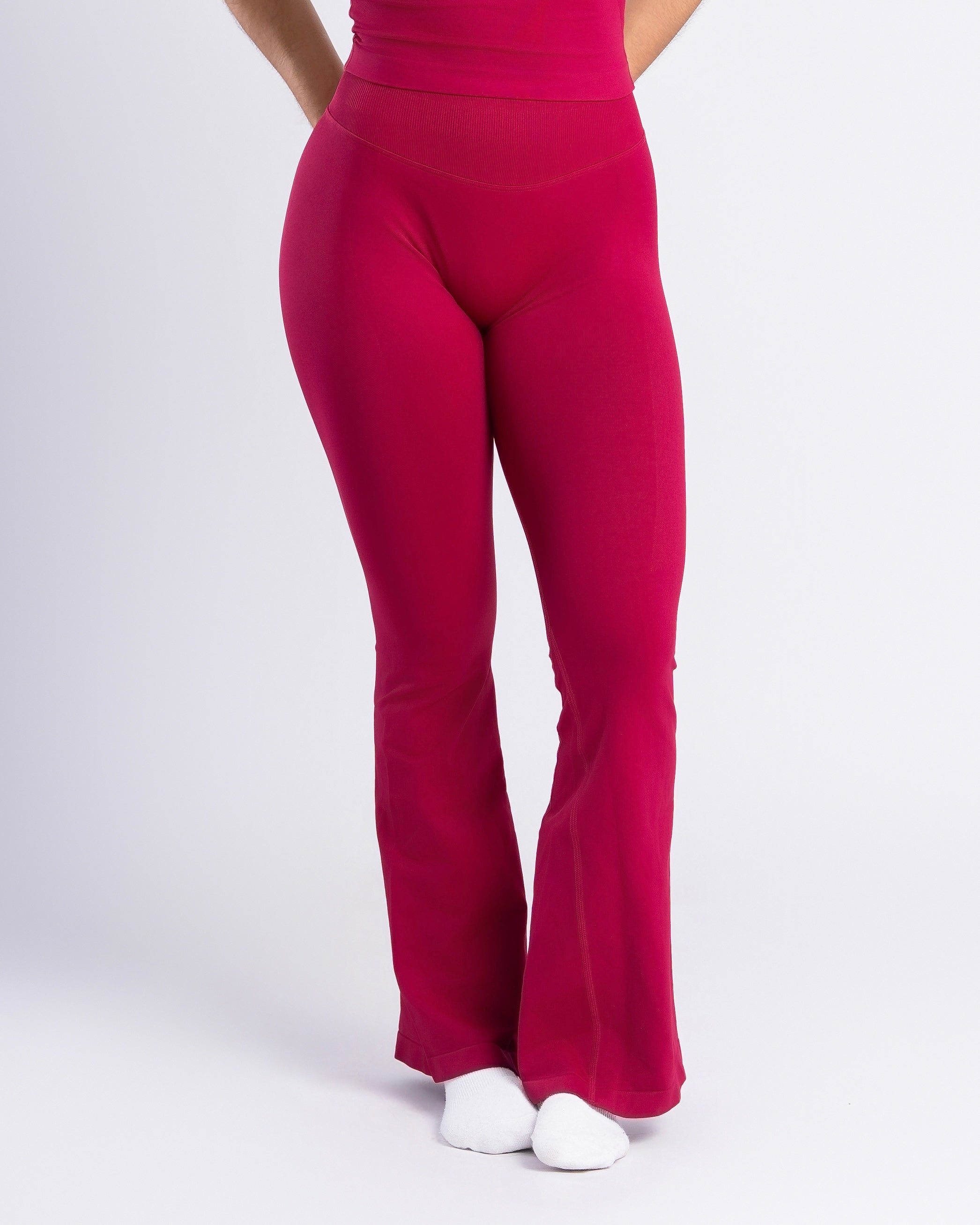 FLARED CHERRY PUSH-UP