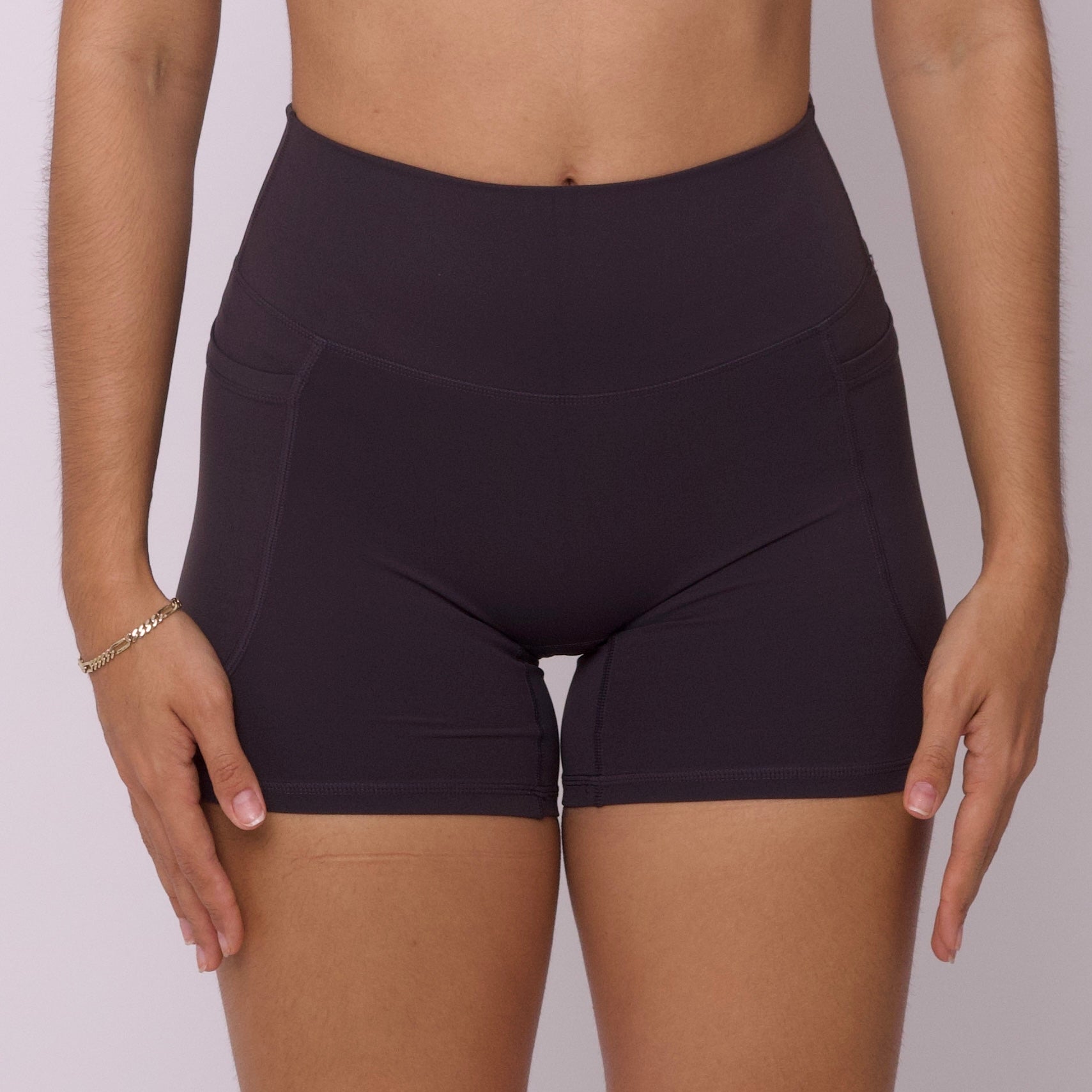 SHORT GRAPHITE GRAY