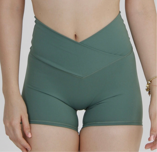 SHORT JADE GREEN V