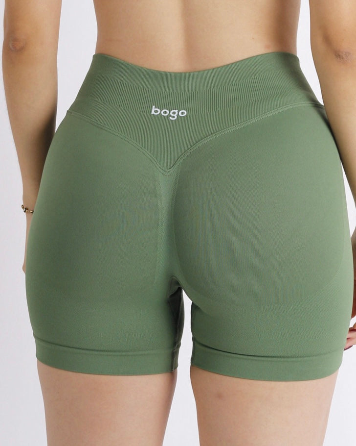 SHORT PUSH-UP SAGE GREEN